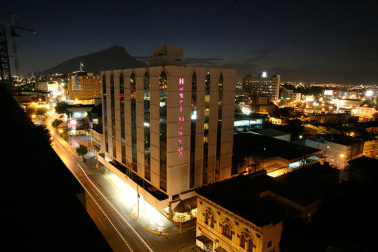 Mision Monterrey Centro Historico Hotel Exterior foto